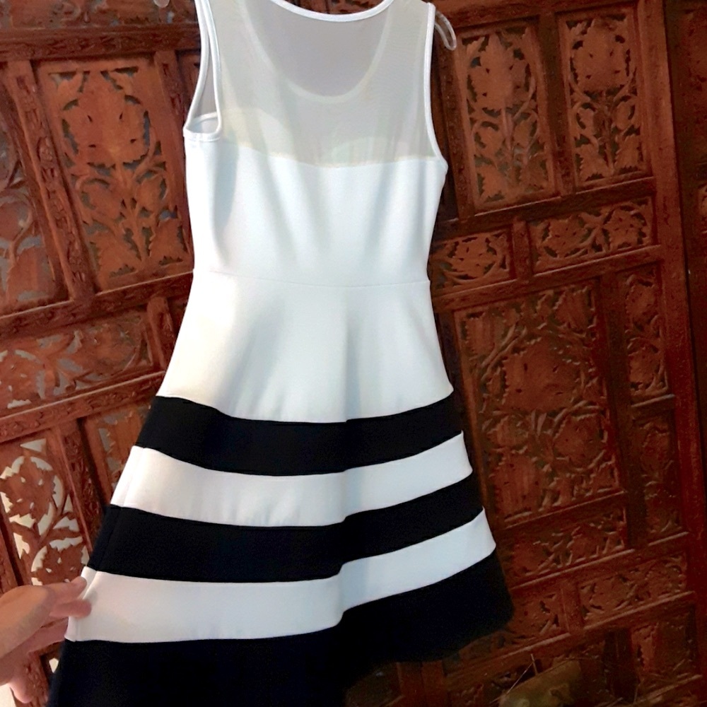Classy retro classic Black white striped fun dress like new rockabilly